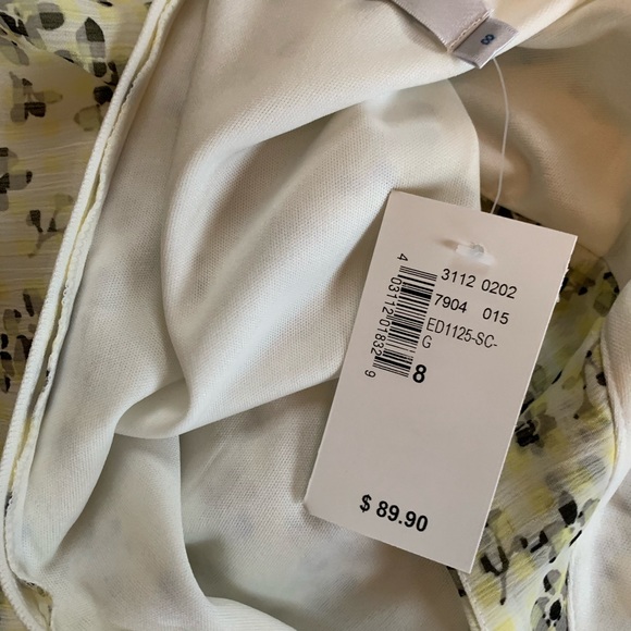 Sleeveless flower dress - Picture 10 of 12